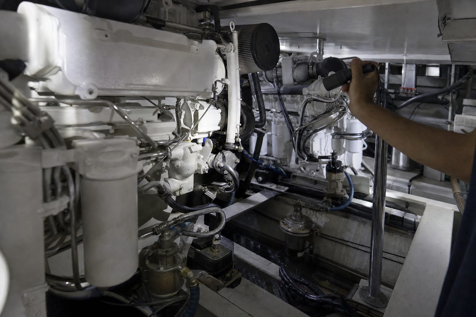 Machinery inspection, Harbourpoint Marine Survey